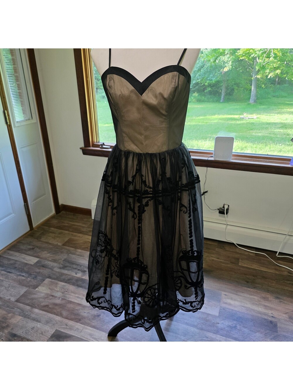 Unique Vintage Nude & Black Sheer Carousel Bertie Dress Women's size M 6-8